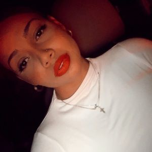 Meet your Posher, Jenifer